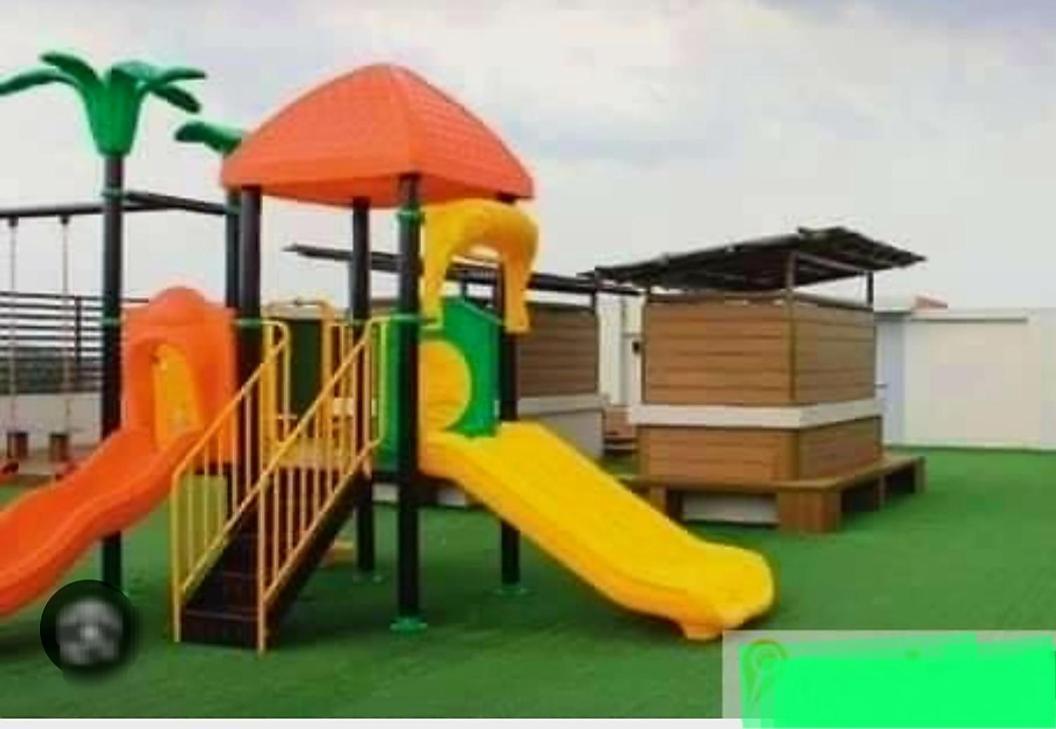 The Lancris Residences, 2 Bedrooms, 1 Bathroom, Living-Room, Kitchen & Pool Is Free Paranaque City Luaran gambar