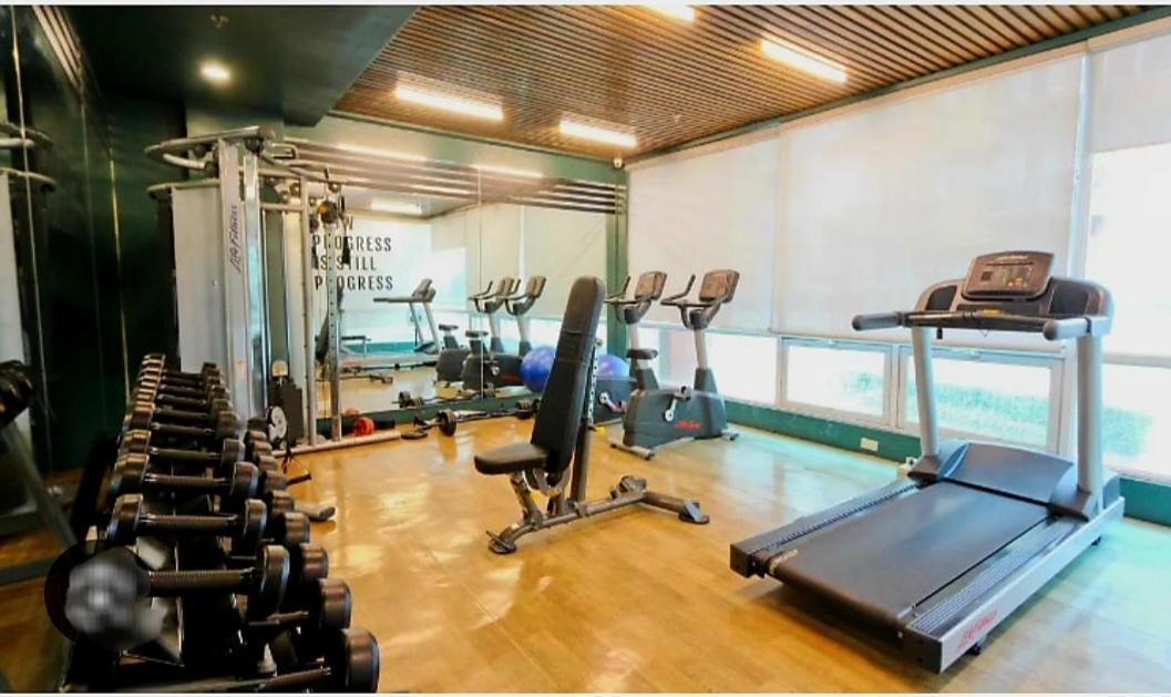 The Lancris Residences, 2 Bedrooms, 1 Bathroom, Living-Room, Kitchen & Pool Is Free Paranaque City Luaran gambar